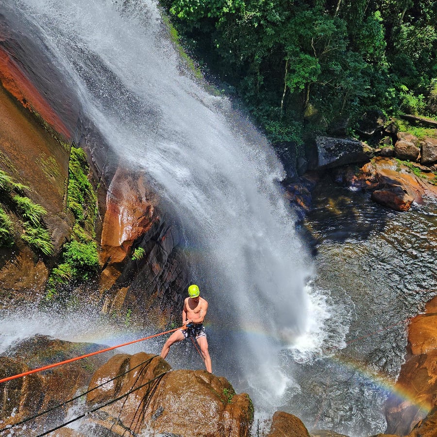 RAPEL CACHOEIRA VÉU DE NOIVAS