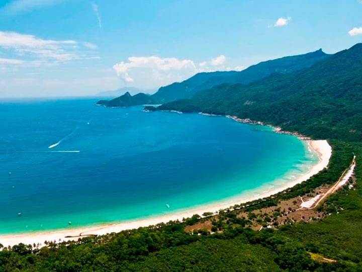 Praia de Lopes Mendes