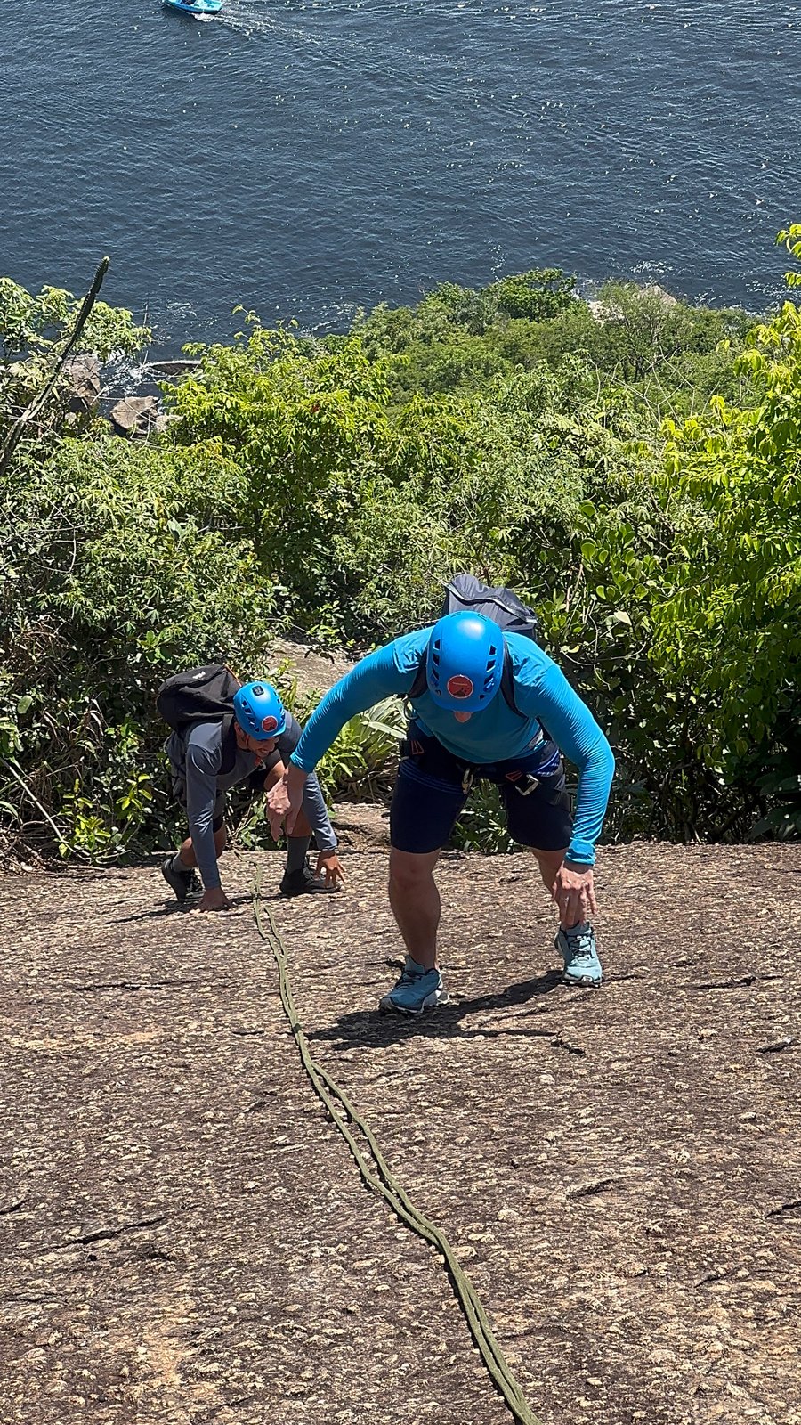 SUBIDA DO PÃO DE AÇUCAR PELO COSTÃO 