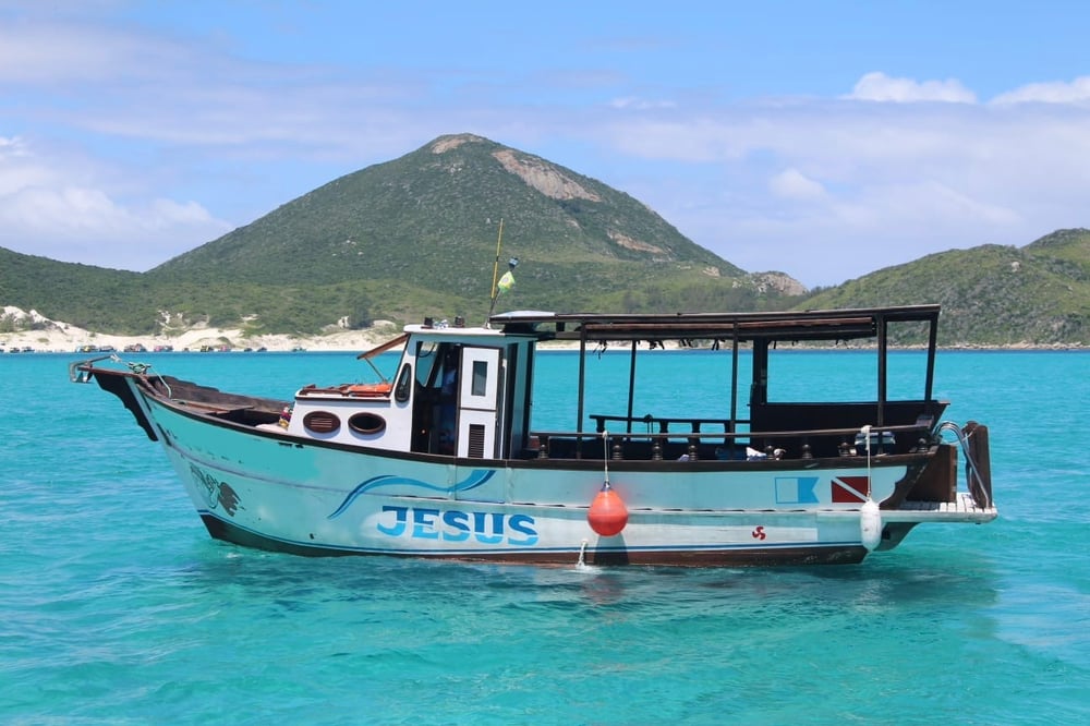 BARCO COOLER LIBERADO ARRAIAL DO CABO