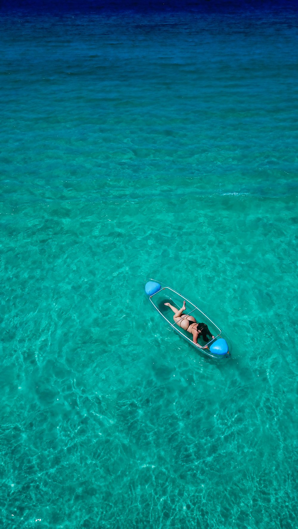 FOTOS DE DRONE NO CAIAQUE TRANSPARENTE