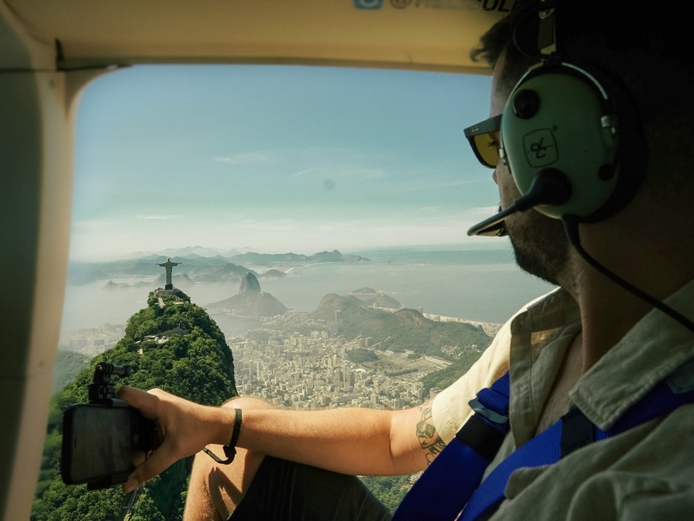 Vôo de Helicóptero Sem Portas no Rio de Janeiro