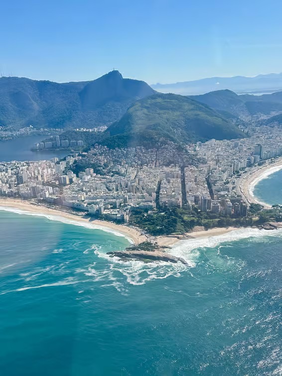 Passeio de helicóptero no Rio com portas abertas - foto 23