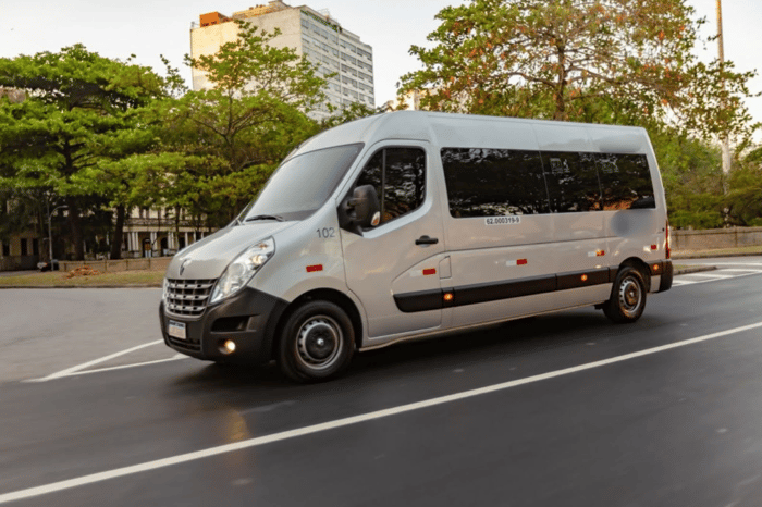 Por que escolher uma van para viajar entre Rio e Búzios?