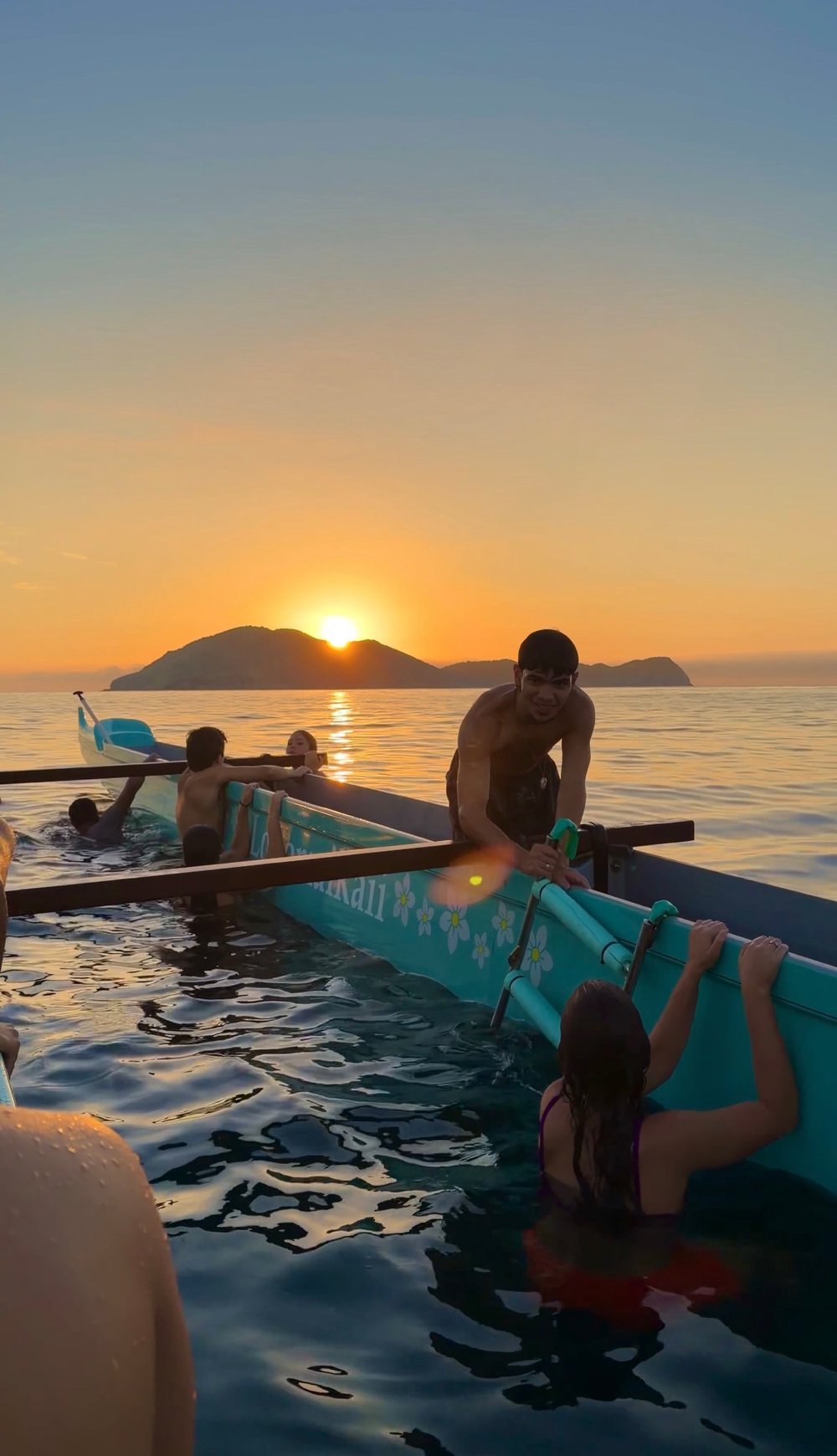 Passeio de Canoa Havaiana em Cabo Frio