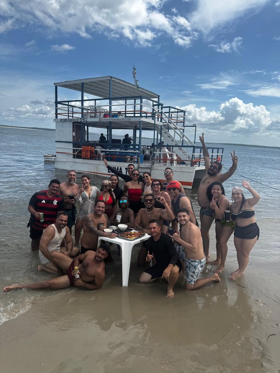 Viva uma experiência inesquecível no Luma Tour! 🌊☀️  Nosso passeio náutico coletivo tem duração média de 6 horas, com embarque no Porto do Mojó, em Paço do Lumiar.  Durante o passeio, realizamos 3 paradas para banho em locais paradisíacos, com águas tranquilas e cenários incríveis.  💰 Valores: • Adulto: R$ 70,00 • Crianças até 6 anos: pagam 50% • A partir de 7 anos: valor integral  ⚠️ O passeio coletivo acontece com mínimo de 15 pessoas.  🛥️ Estrutura a bordo: • Banheiro • Mesas e cadeiras para todos • Churrasqueira com grelhas disponíveis • Caixa de som • Energia solar • Equipamentos de segurança (coletes e boias)  🍖 Pode levar comida e bebida à vontade!  📅 Funcionamento: domingo a sexta (não operamos aos sábados)