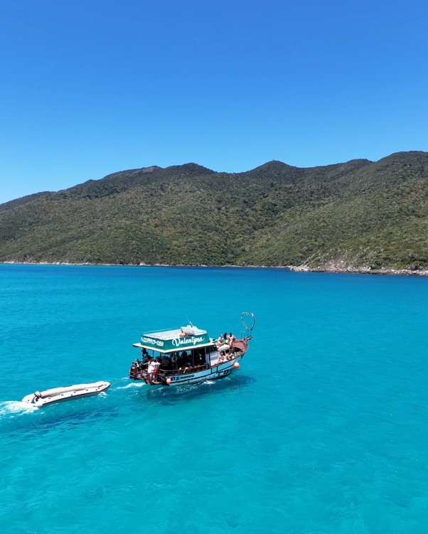Passeio com open bar em Arraial do Cabo