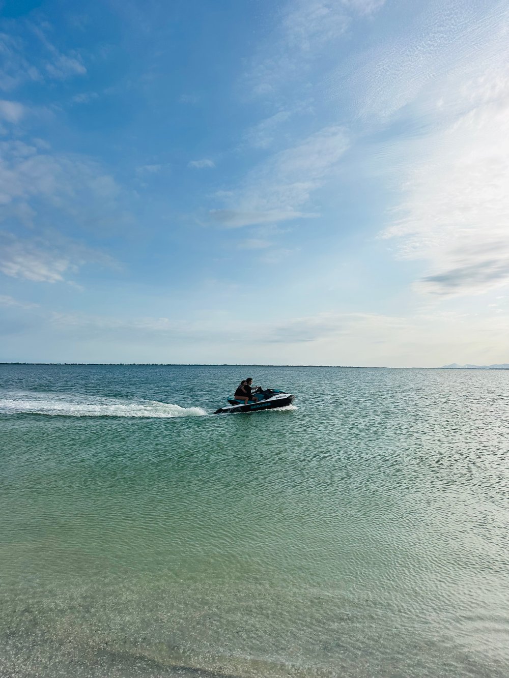 ALUGUEL DE JETSKI EM ARUBINHA - PONTA DA ACAIRA