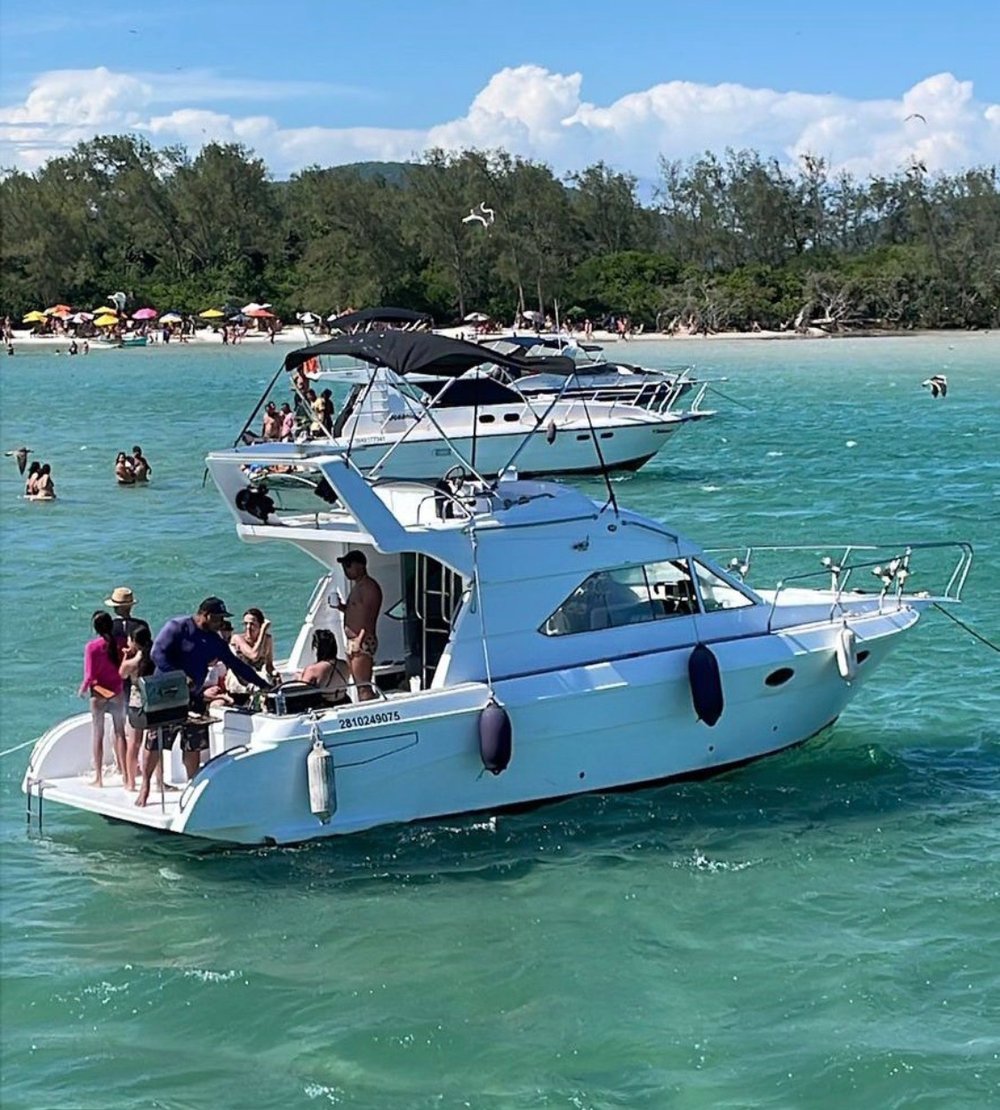 Passeio de Lancha em Cabo Frio