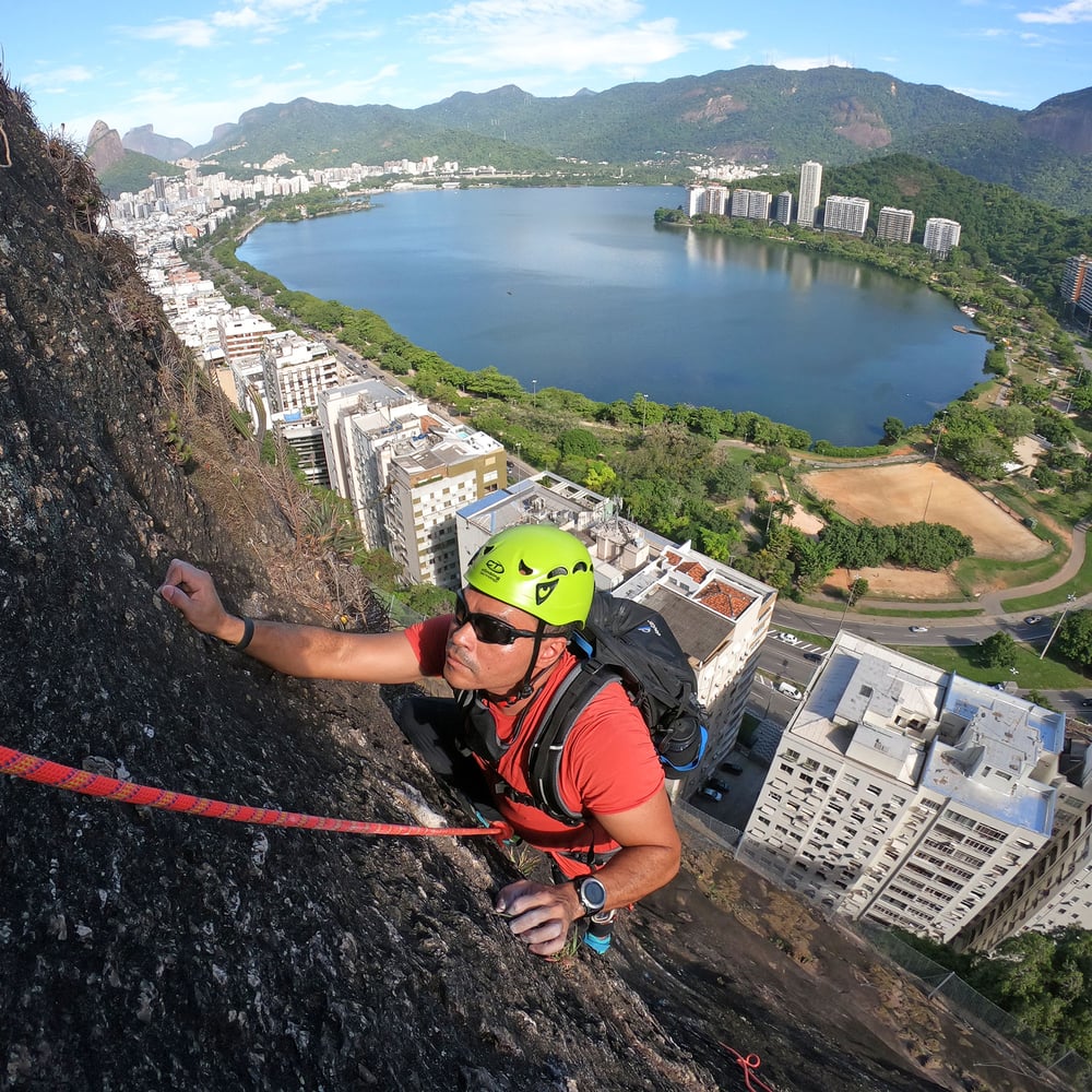 ESCALADA NO CORTE DO CANTAGALO - RJ