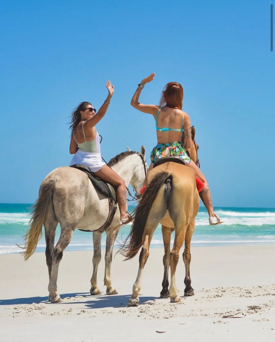 PASSEIO A CAVALO NA PRAIA GRANDE