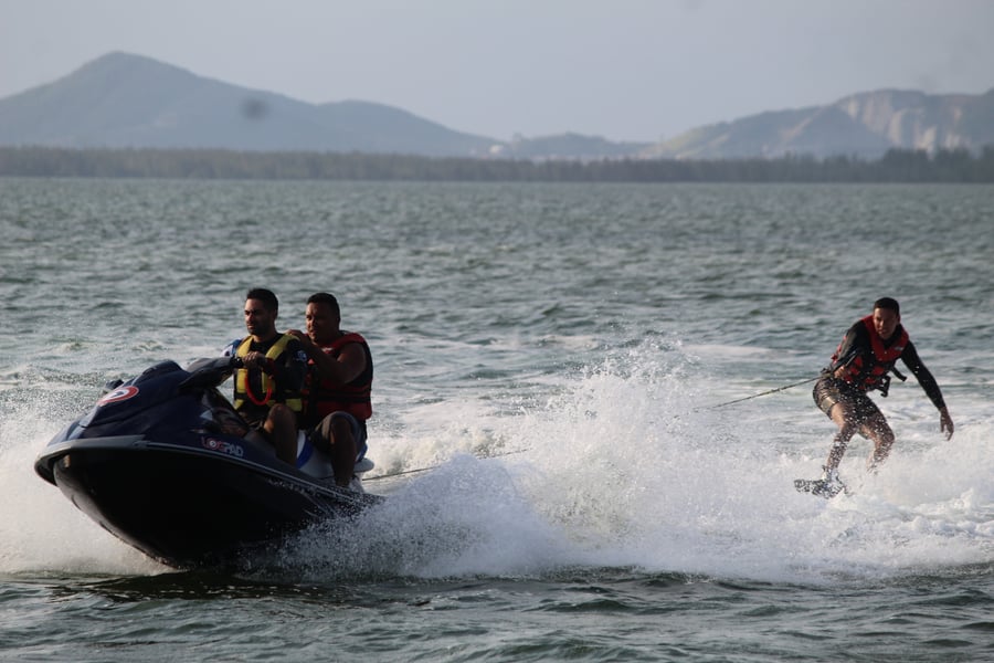 MOTO AQUÁTICA (JETSKI)