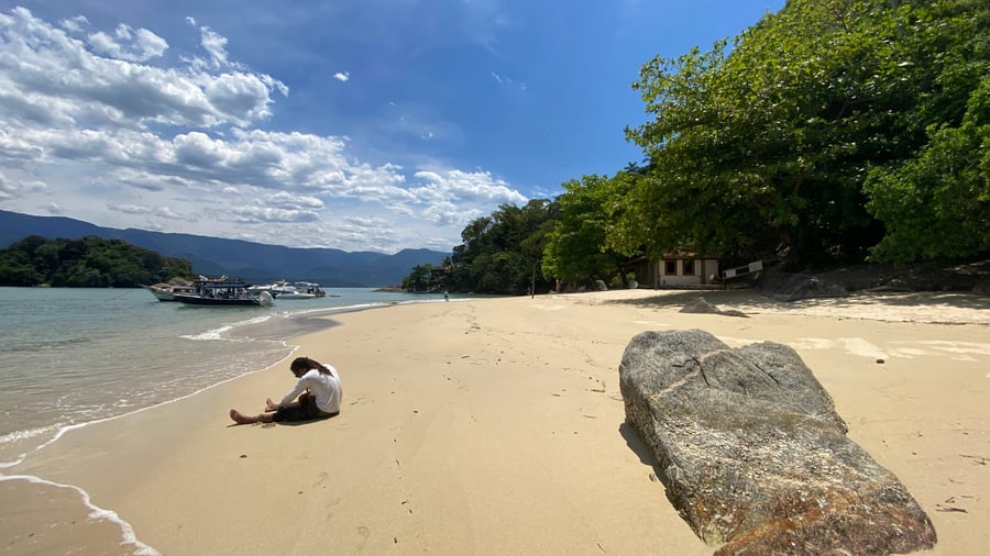 Ilha do Pico - Parada do Roteiro Aguas Calmas