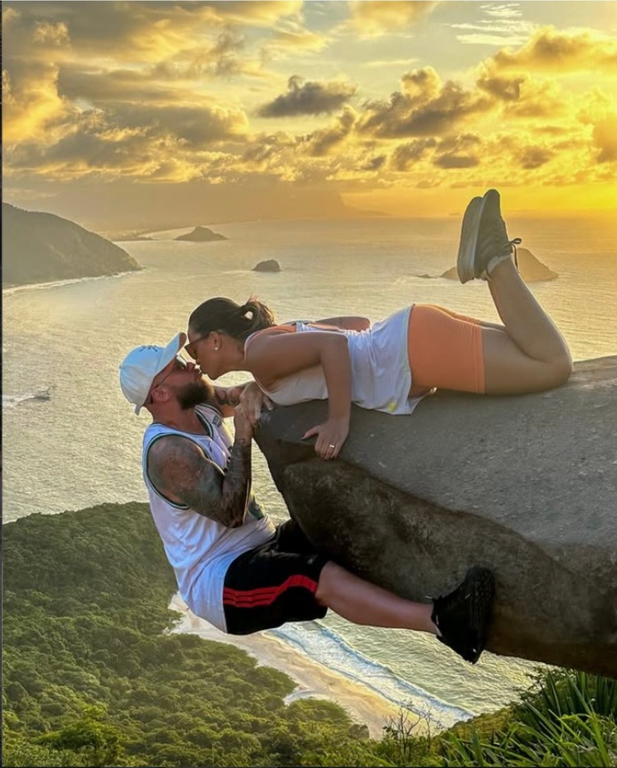 Trilha leve na Pedra do Telégrafo com pôr do sol, paisagens naturais e fotos para recordar a experiência