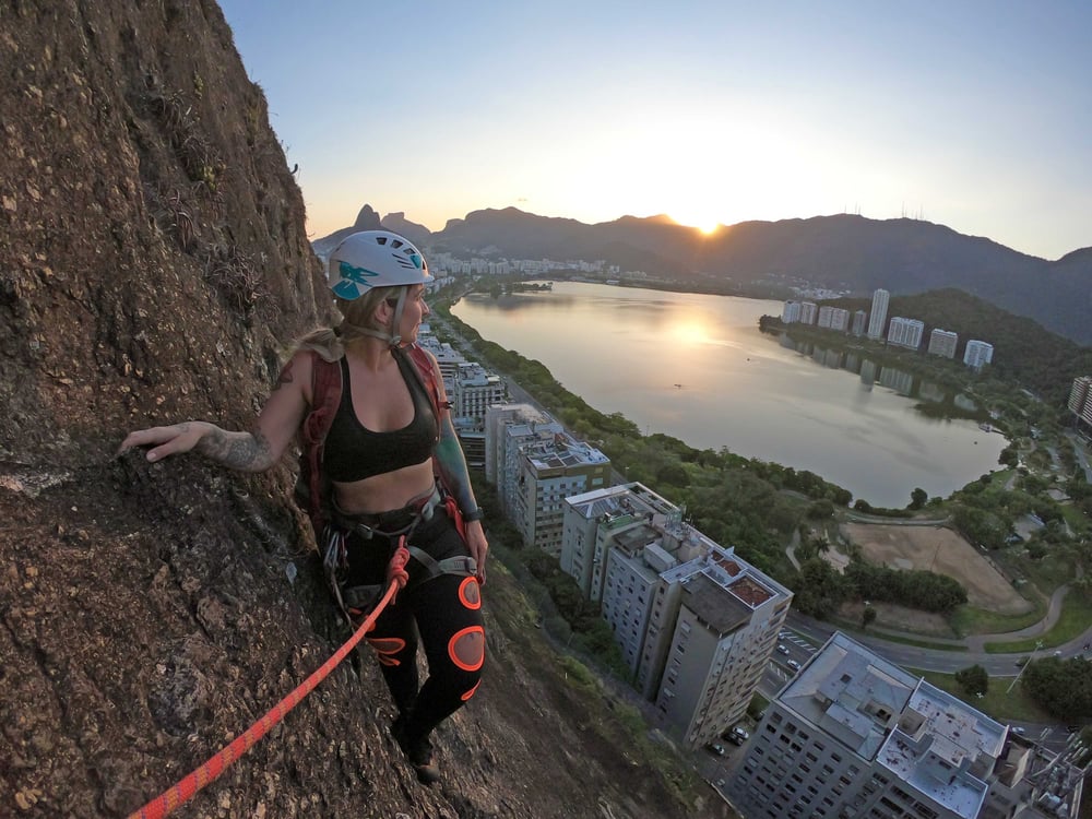 ESCALADA NO CORTE DO CANTAGALO - RJ