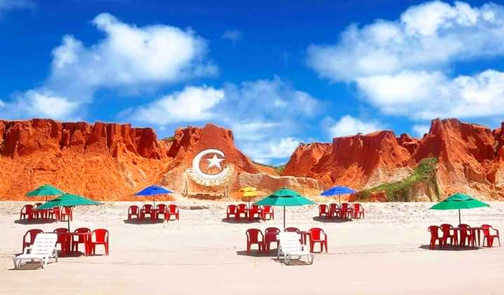 A Verdadeira Historia do Simbolo de Canoa Quebrada e seu significado