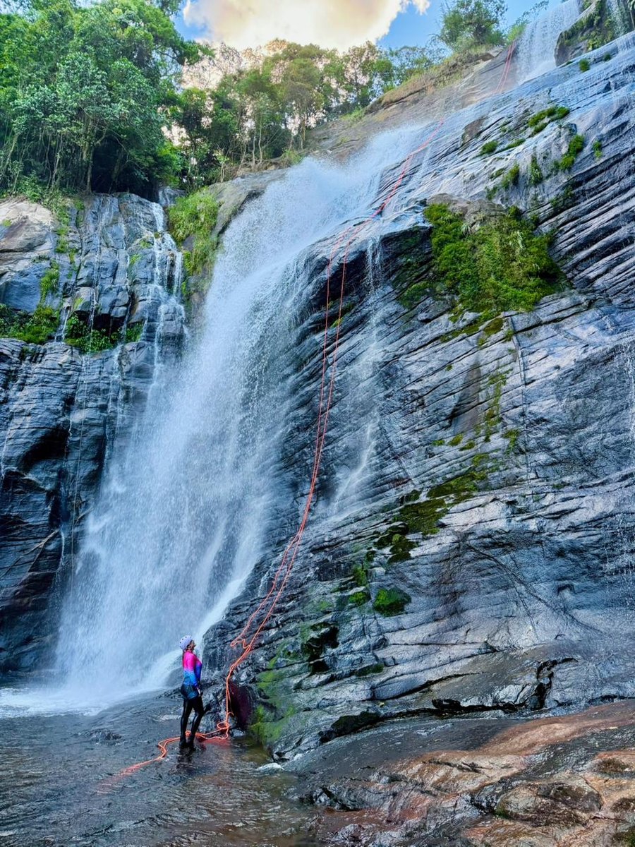 Rapel na Cachoeira Véu da Noiva 