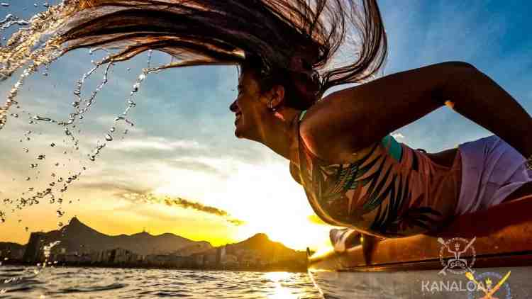 Passeio de Canoa Havaiana ao Nascer do Sol no RJ no Recreio