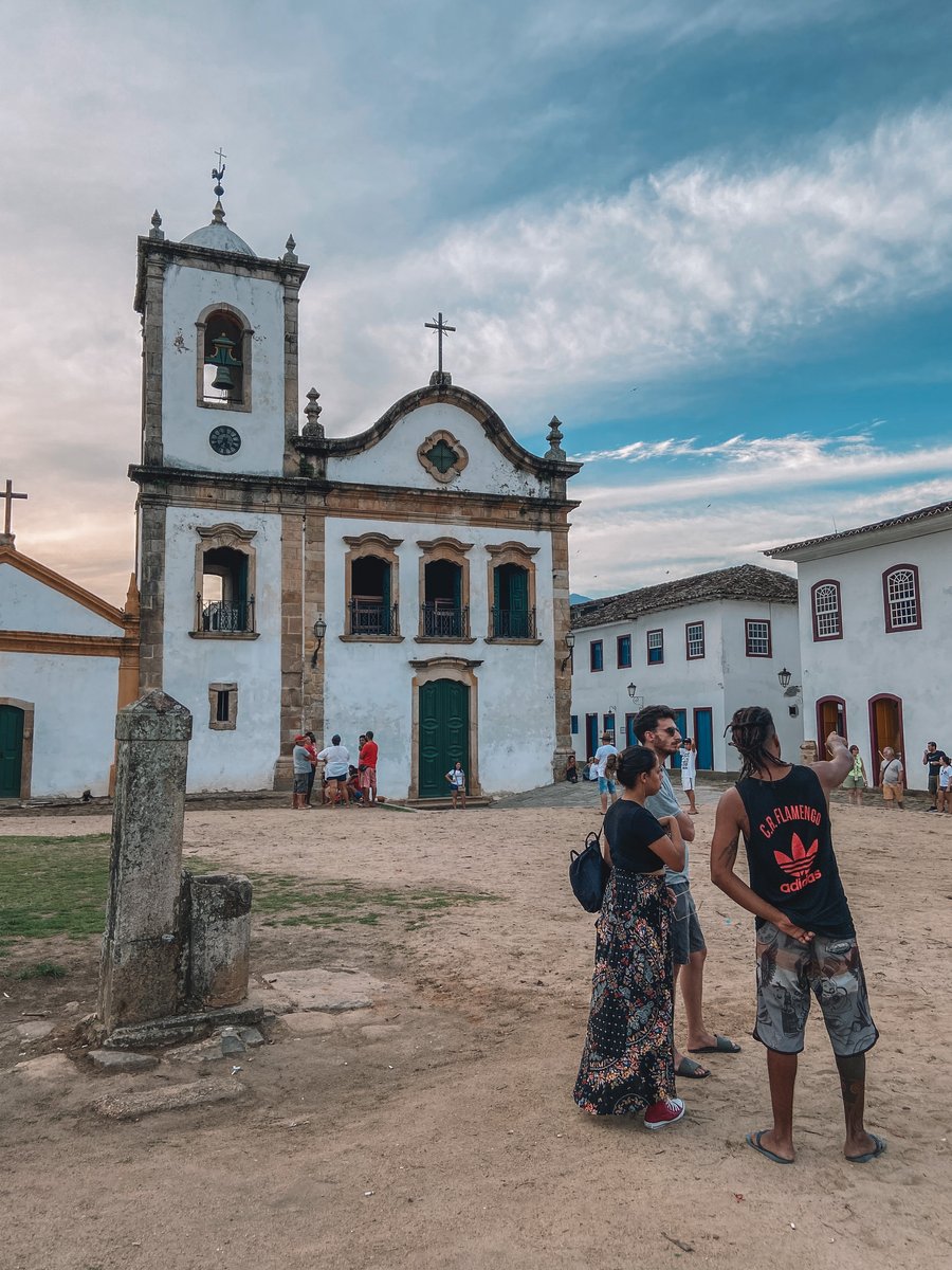 Apresentação do Tour em frente a Igreja Santa Rita