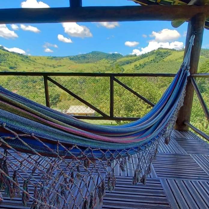 Chalés com vista para montanhas