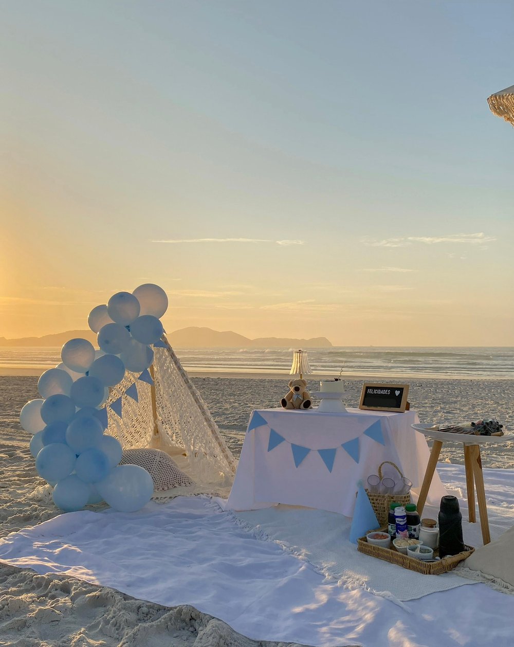 Pique nique surpresa de aniversário na praia 