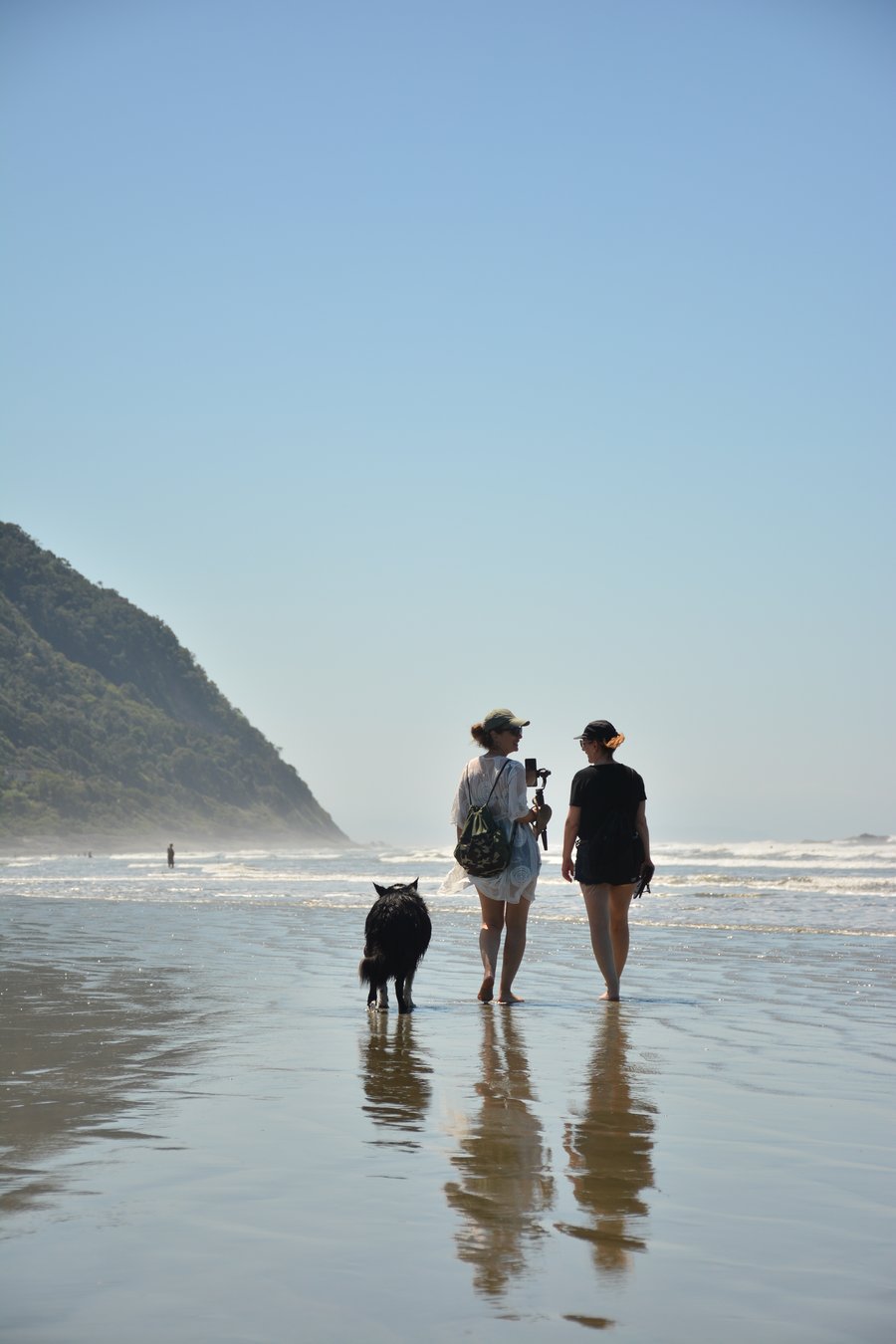 Aventura na praia Peruíbe pet friendly trilha, barco, pousada 
