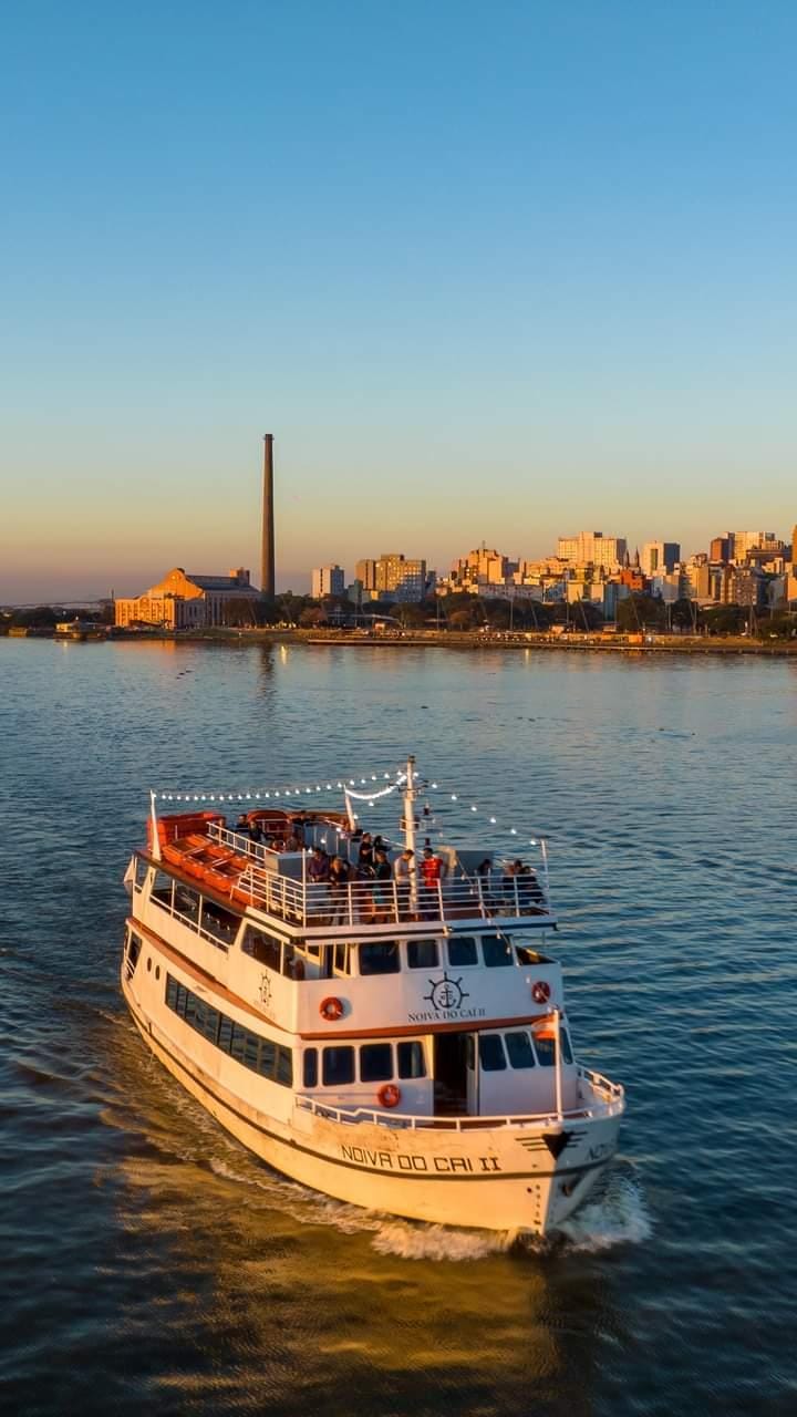 Roteiro Orla Zona Sul Cidade iluminada-  Passeio de barco em Porto Alegre