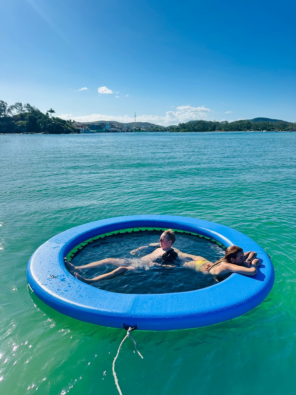 Passeio de lancha em Cabo Frio e Arraial