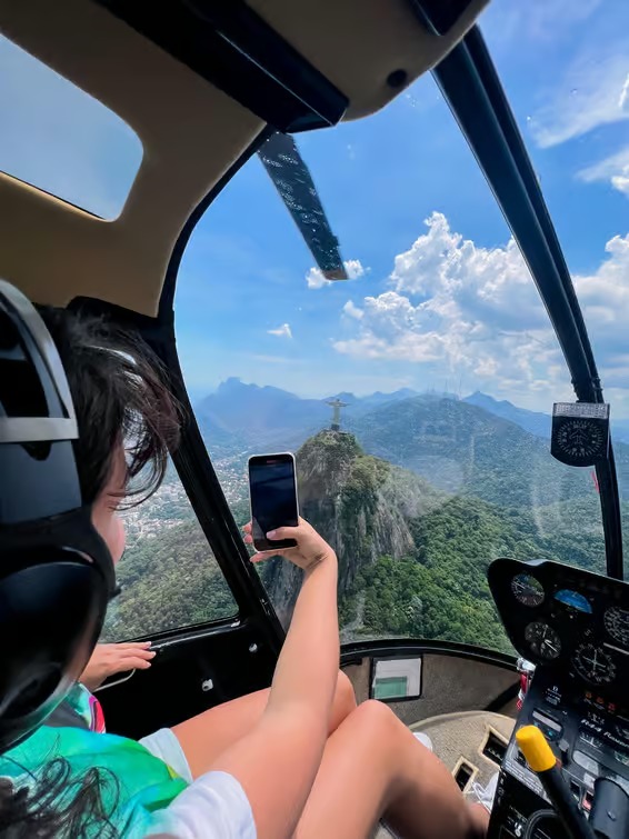 Passeio de helicóptero no Rio com portas abertas - foto 10