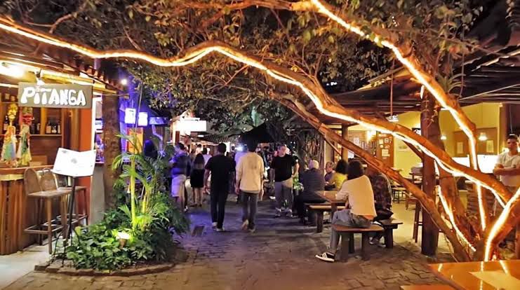  By Night Beco das cores lugar incrivel