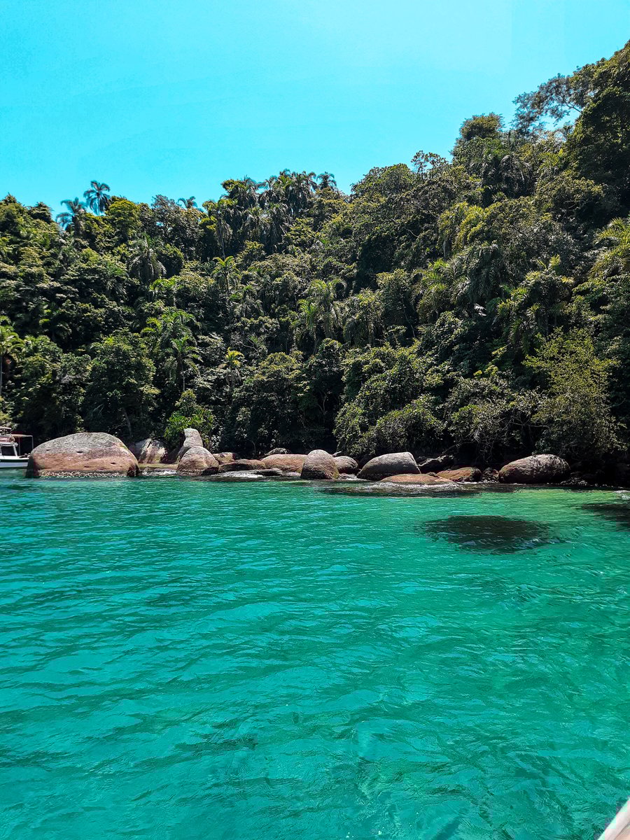 Lagoa Azul (Enseada da Preguiça)