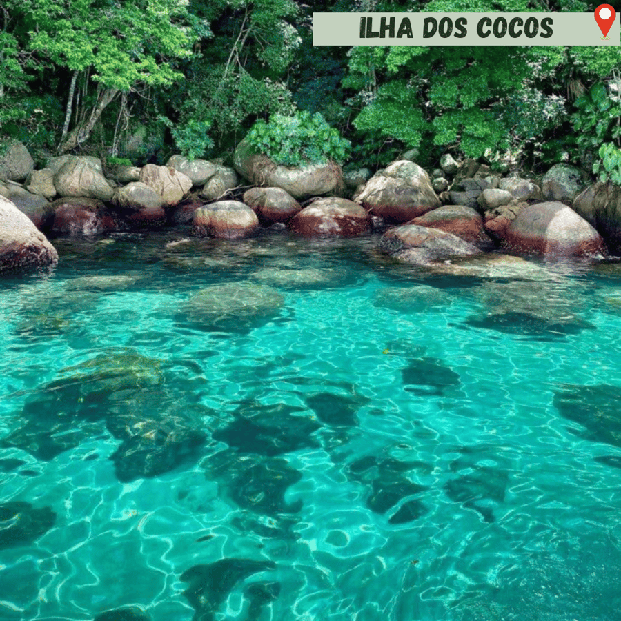 Ilha dos Cocos 🌴 Águas cristalinas e calmas, perfeitas para mergulho e fotos incríveis.  