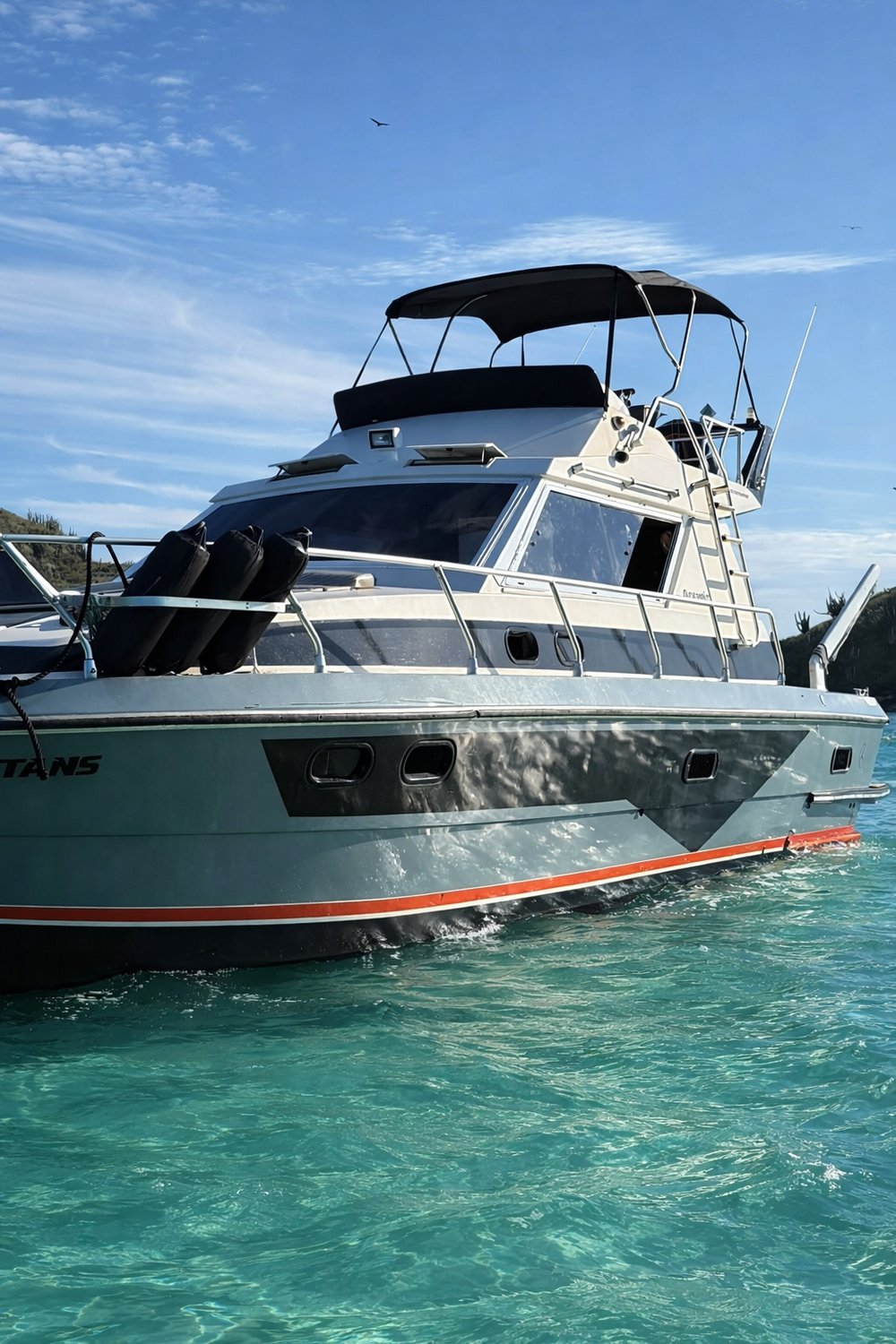 Passeio de Lancha em Arraial do Cabo e Cabo Frio