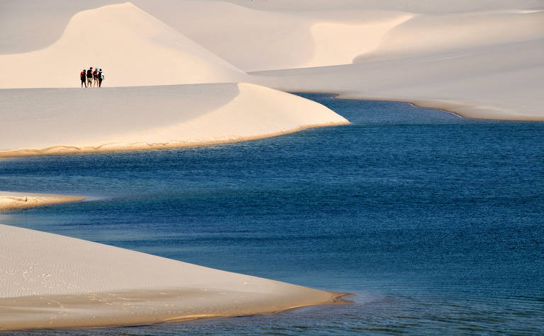 Passeio Privativo para os Lençóis Maranhenses - Circuito Lagoa Azul (para até 10 pessoas)