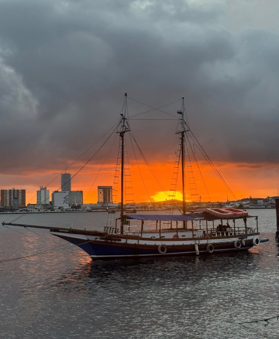 Passeio de Barco no Rio Sergipe em Aracaju
