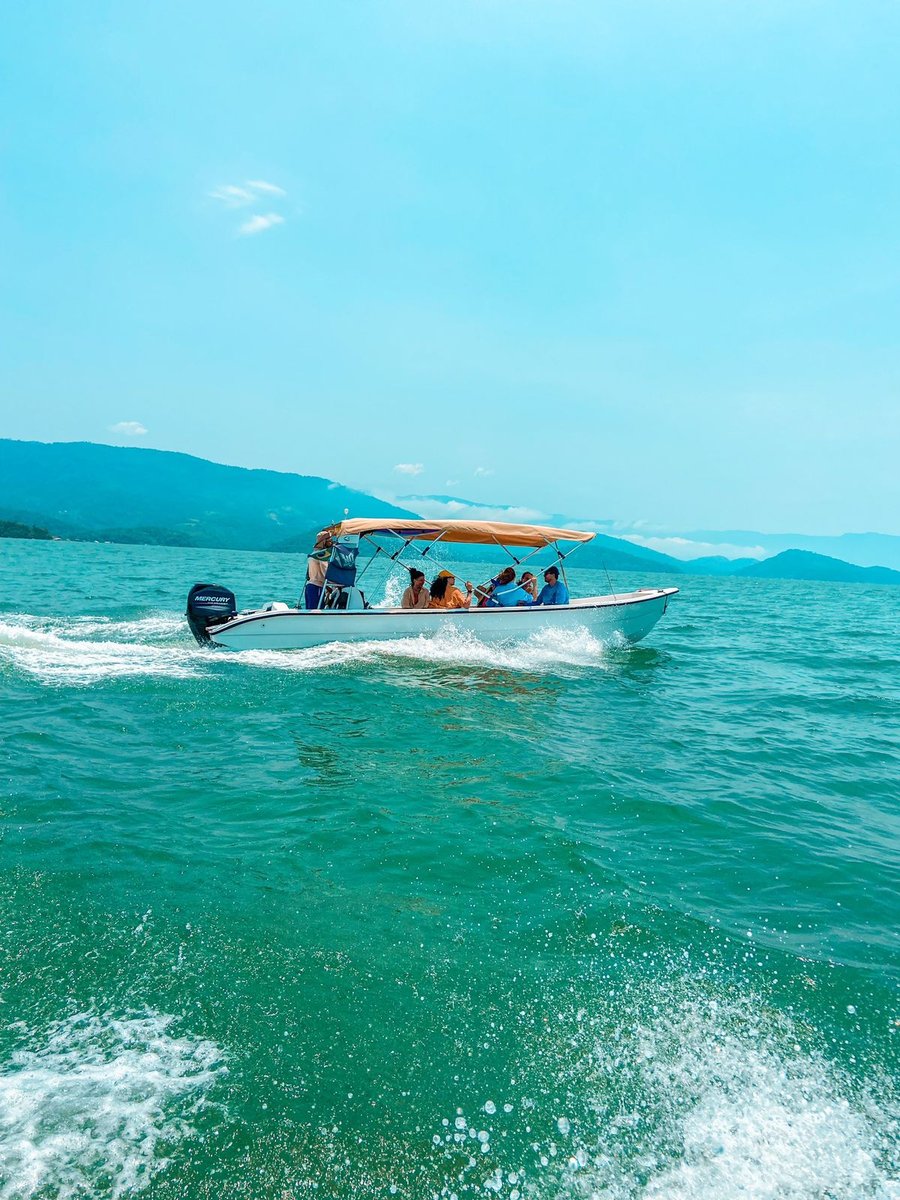 Parada surpresa: Aproveite esse momento relaxante e feche o dia de forma inesquecível, sabendo que você teve uma experiência incrível do começo ao fim!