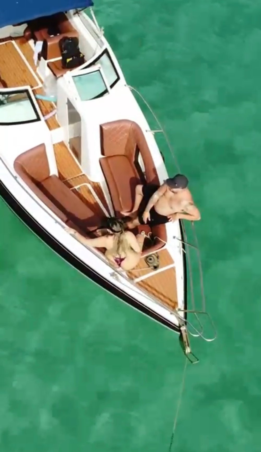 Passeio de Lancha em Arraial do Cabo e Cabo Frio