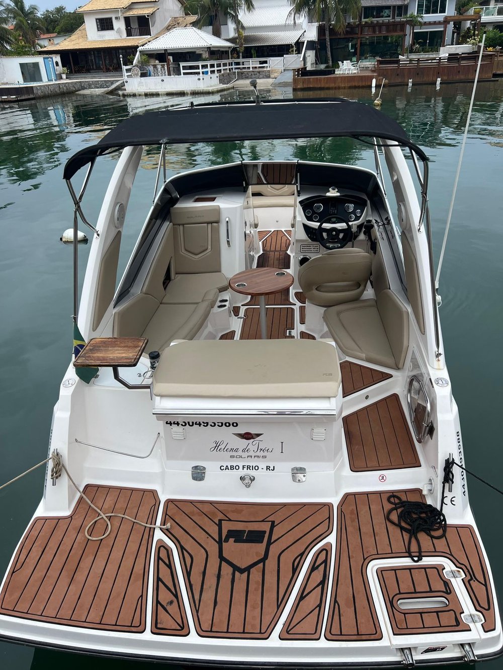 Passeio de Lancha em Arraial do Cabo e Cabo Frio