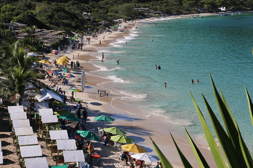 Destinos Deslumbrantes em Passeios de Barco em Arraial do Cabo