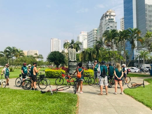 Tour ciclístico pelos monumentos dos jardins de Santos (com aluguel de bicicleta)