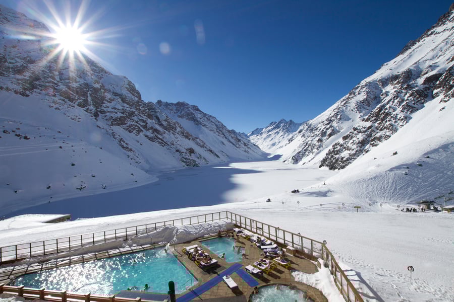 Encante-se com as lendas e beleza da Laguna del Inca