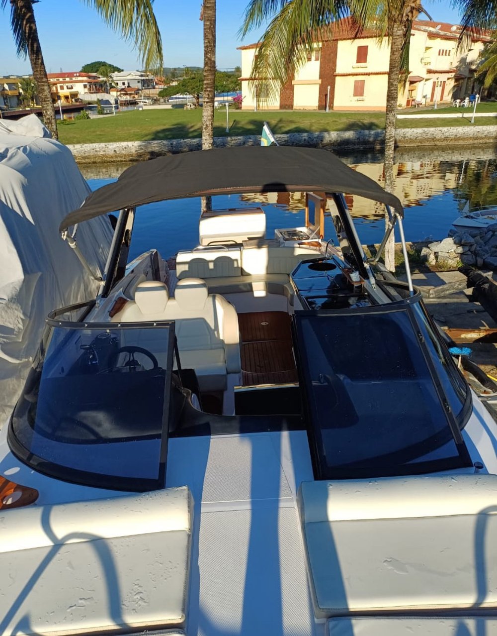 Passeio de Lancha em Cabo Frio