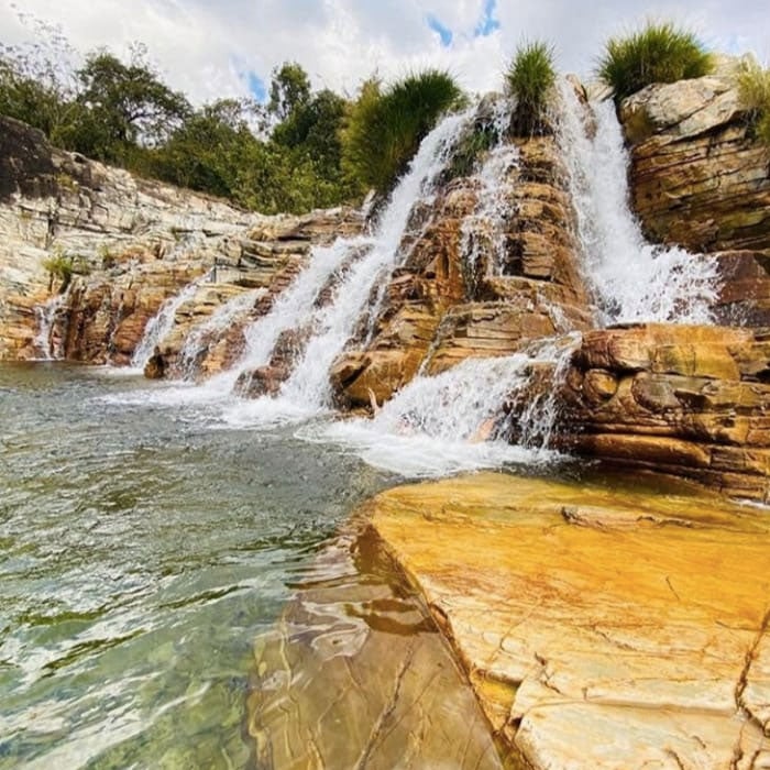 Jipe Tour nas Cachoeiras do Cerrado Mineiro (4h de duração/compartilhado)