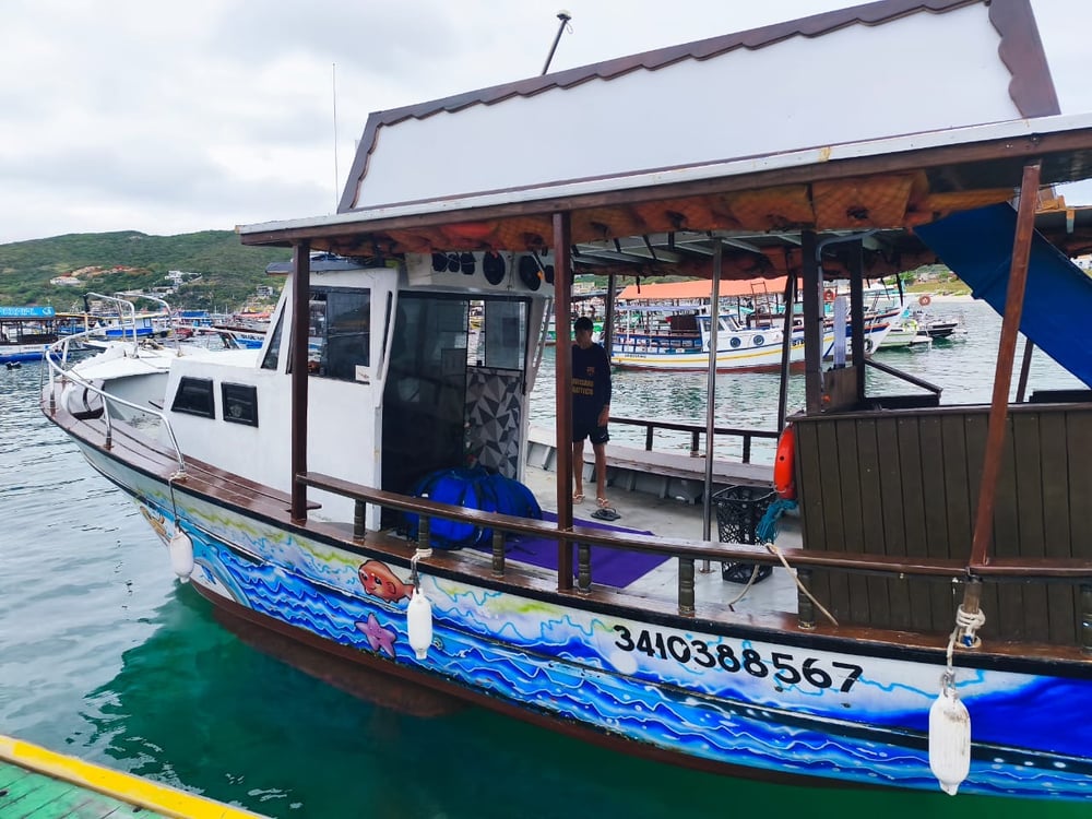 Passeio de Barco Exclusivo em Arraial do Cabo