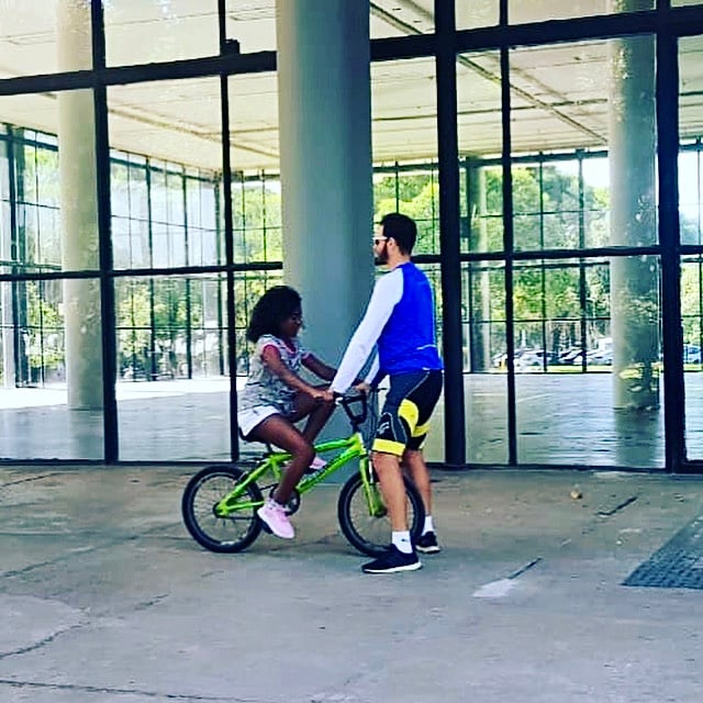 Aula em frente ao Museu do Amanhã - Rio de Janeiro / RJ - Aprender andar de bicicleta 