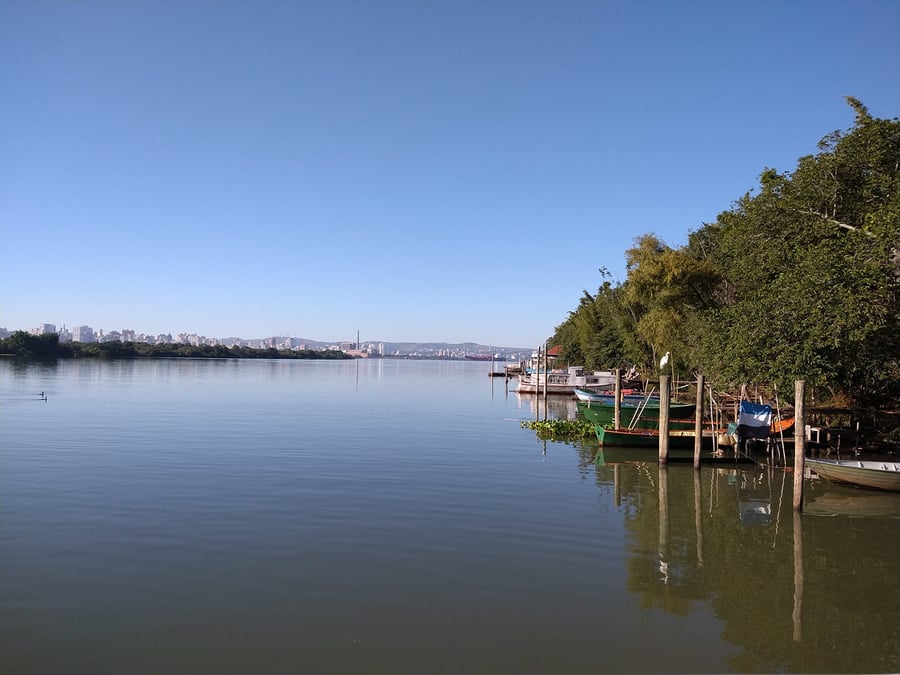 Happy Hour com musica ao vivo para por do sol - Passeio de barco em Porto Alegre