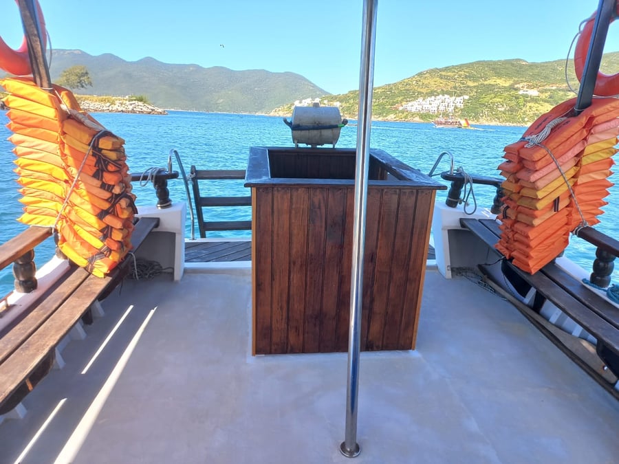Passeio de Barco Exclusivo em Arraial do Cabo