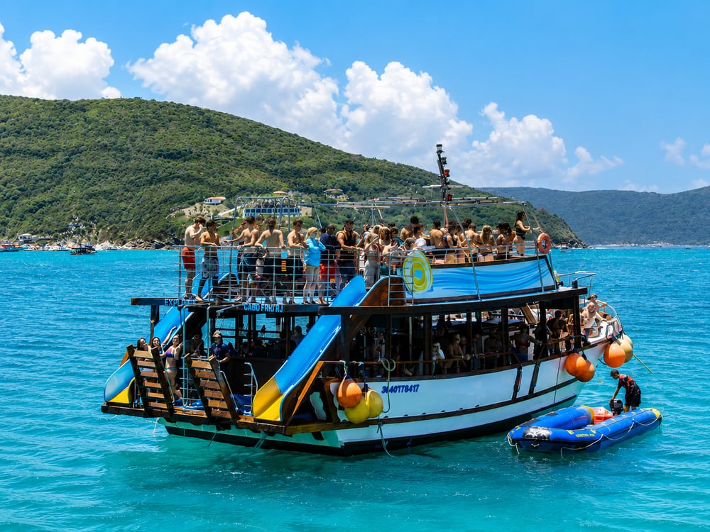 Maravilhoso passeio de Barco em Arraial do Cabo