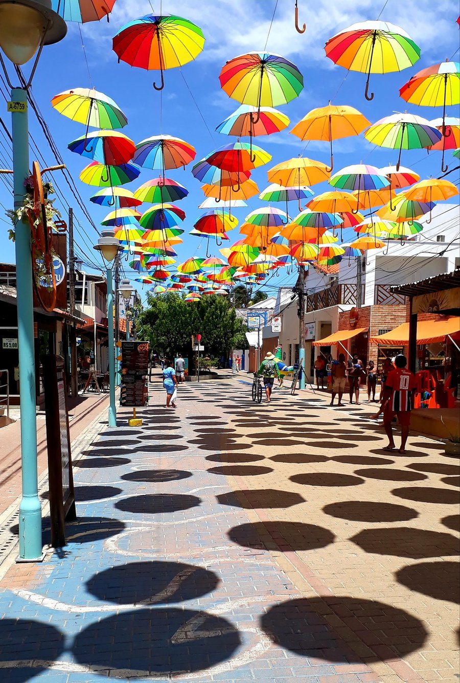 Rua das sombrinhas