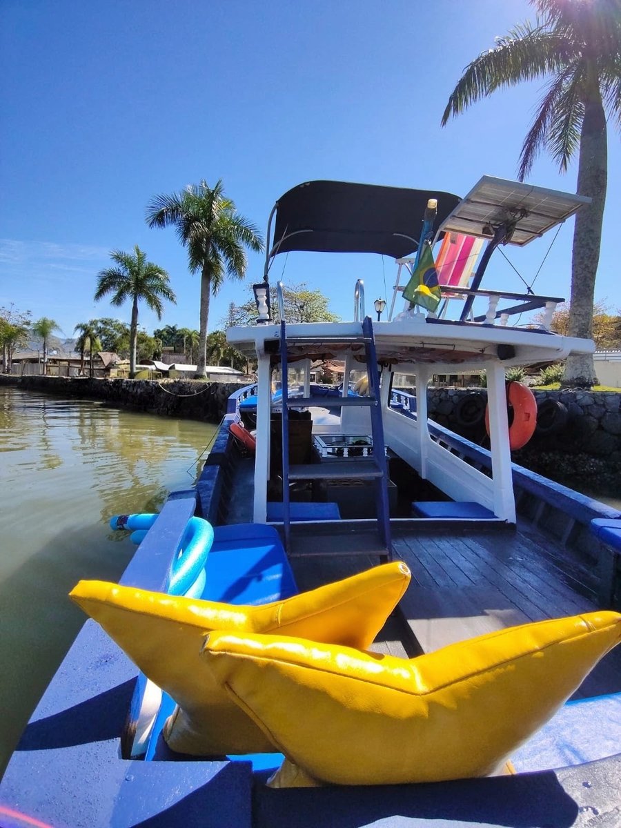 Passeio de traineira em Paraty